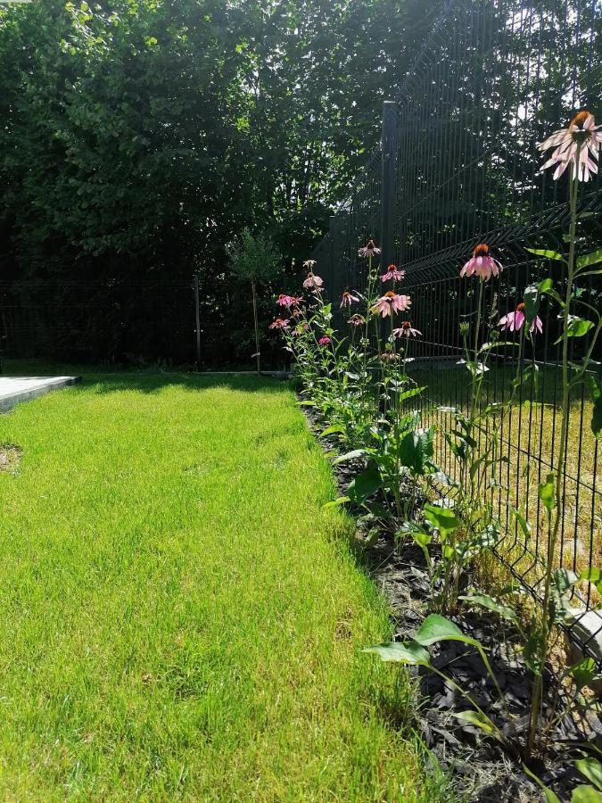 ウストロンApartament Nad Strumykiem Z Ogrodkiem - Dream Apartアパートメント エクステリア 写真
